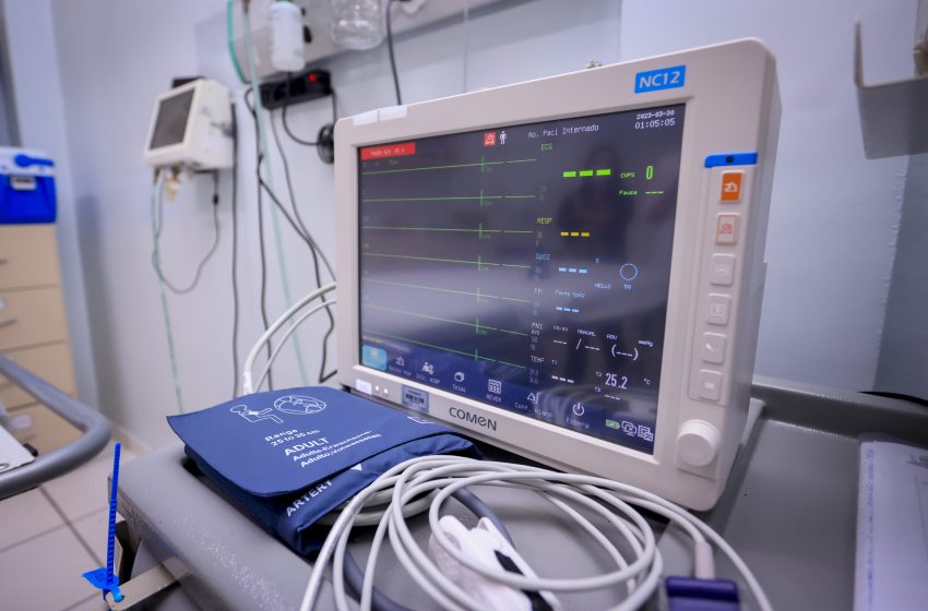  Saúde investe na compra de sete novos monitores cardíacos para a UPA