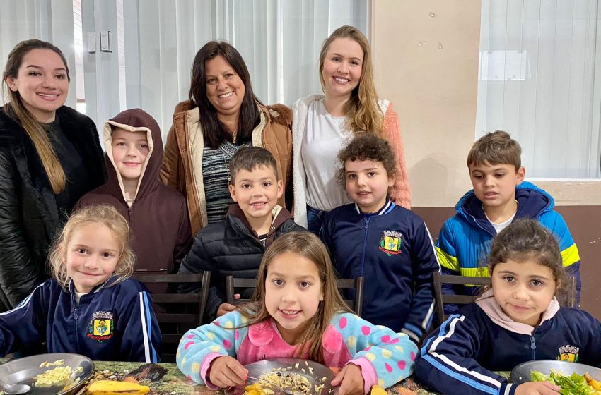  Alimentação Saudável nas Escolas Municipais de Agudos do Sul
